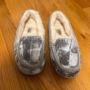 UGG Grey Velvet Slippers with Rubber Bottom Size 7
